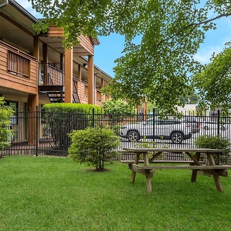 Surestay Plus By Best Western Woodbury Inn Extérieur photo