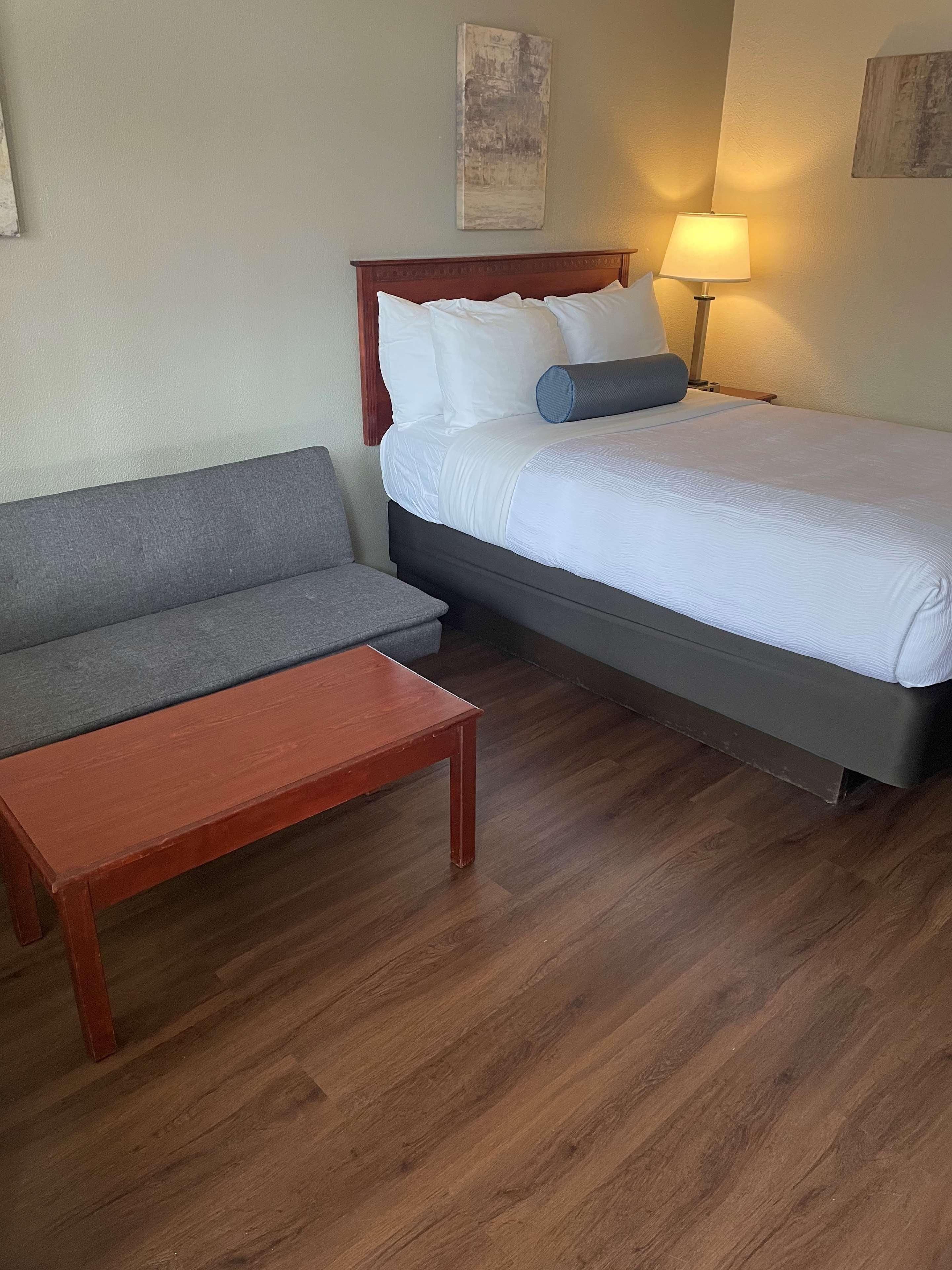 Surestay Plus By Best Western Woodbury Inn Extérieur photo