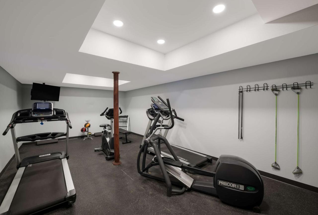 Surestay Plus By Best Western Woodbury Inn Extérieur photo