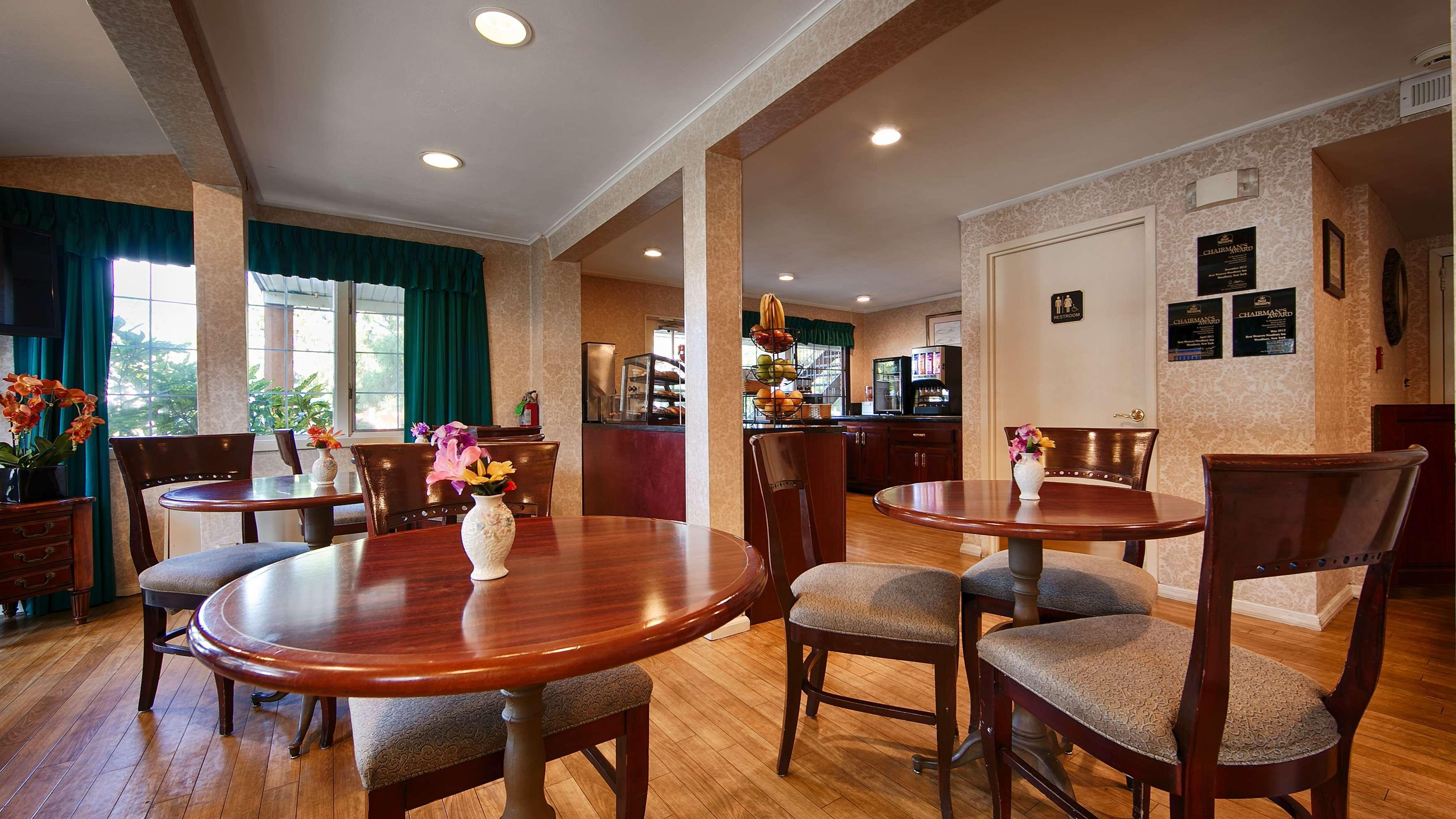 Surestay Plus By Best Western Woodbury Inn Extérieur photo