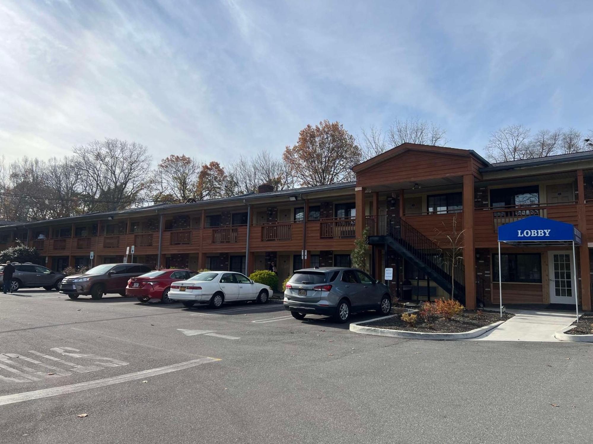 Surestay Plus By Best Western Woodbury Inn Extérieur photo
