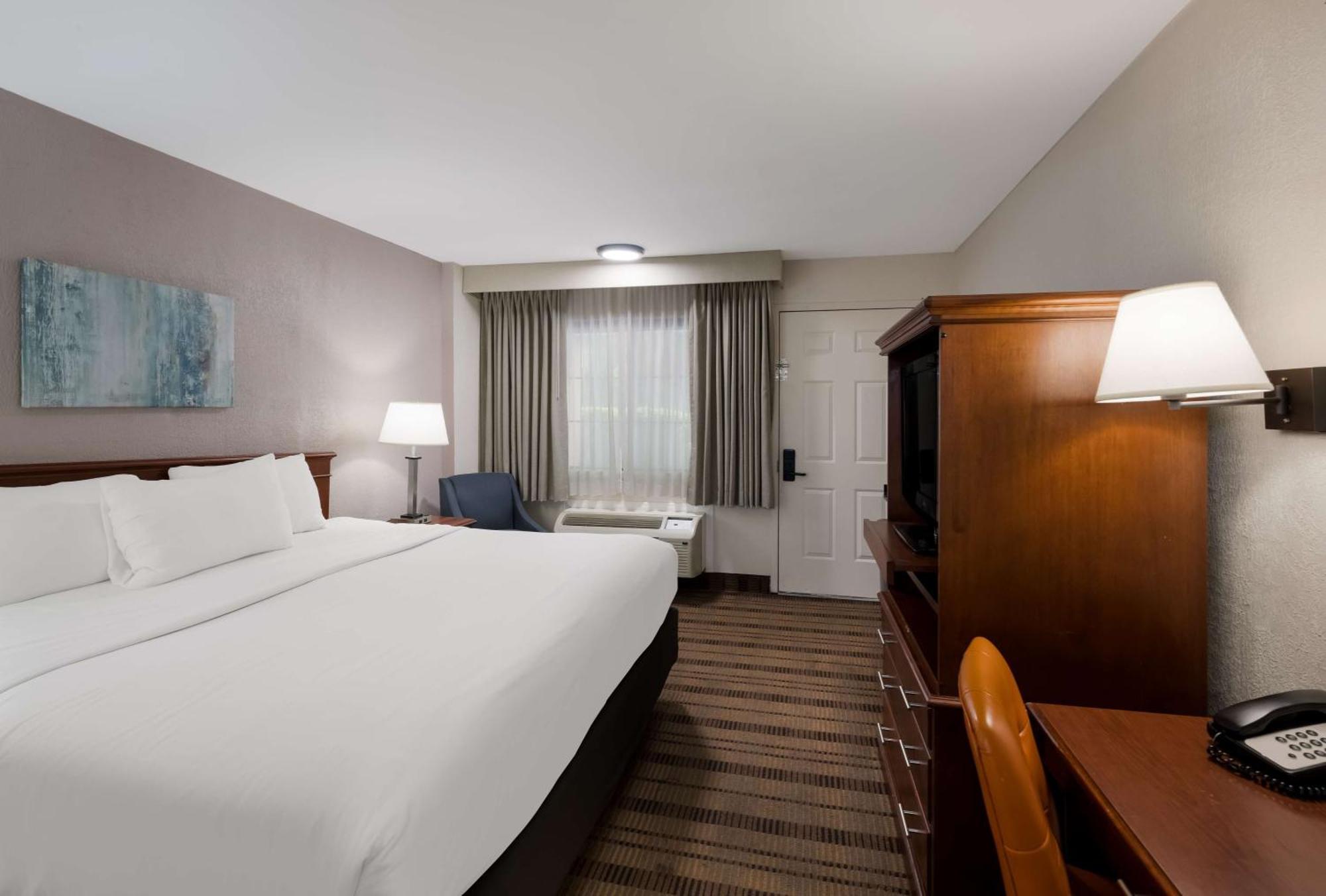 Surestay Plus By Best Western Woodbury Inn Extérieur photo