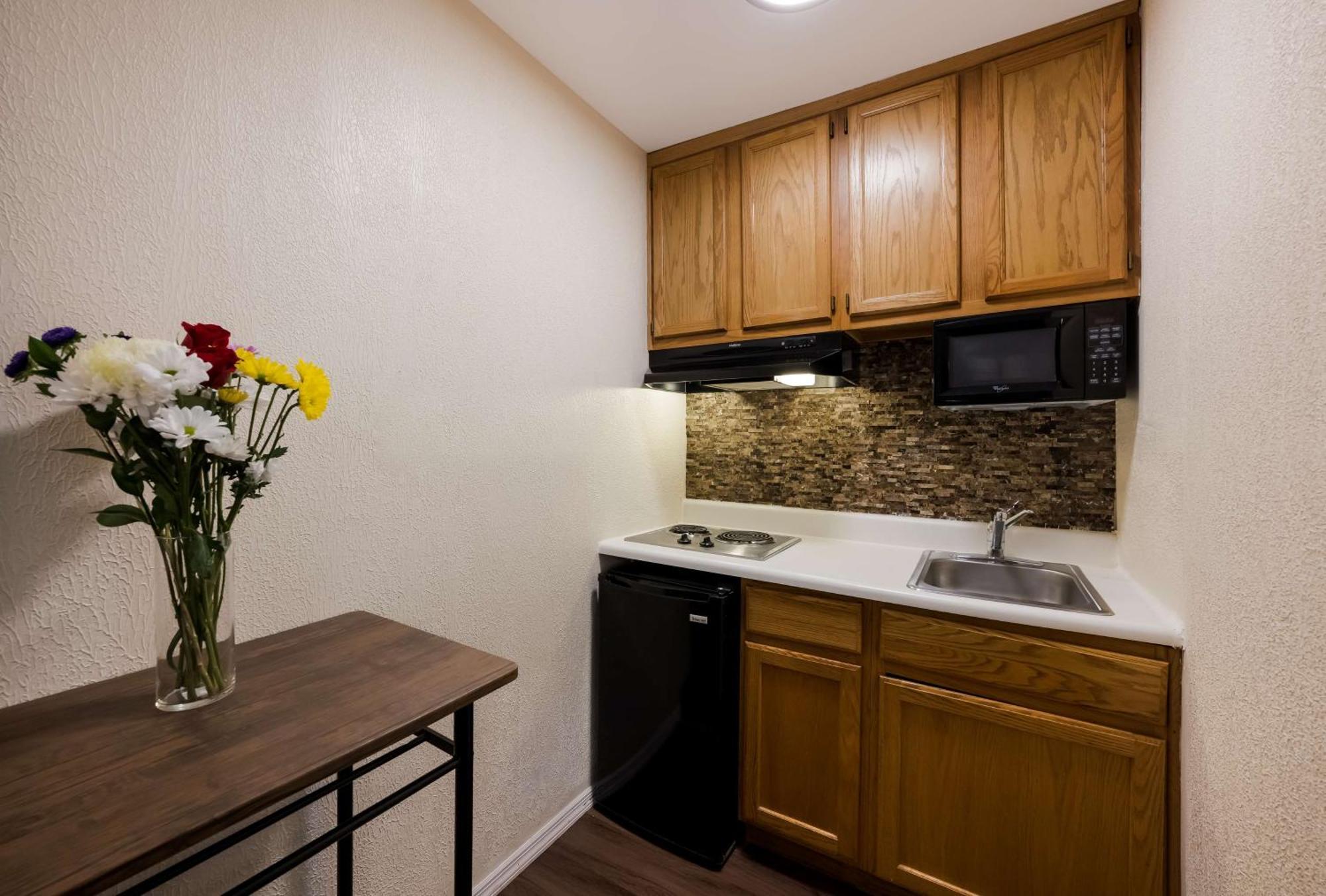 Surestay Plus By Best Western Woodbury Inn Extérieur photo