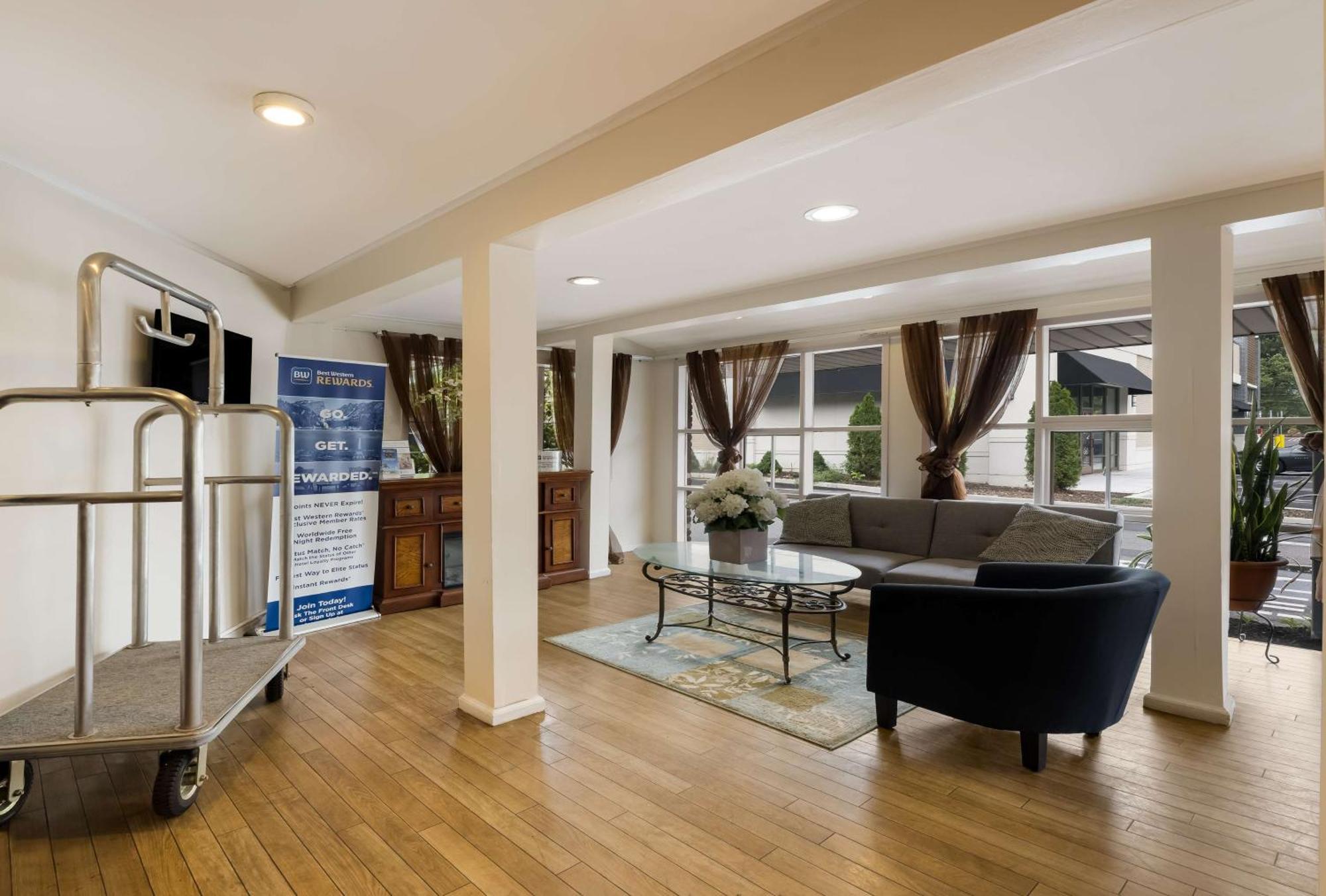 Surestay Plus By Best Western Woodbury Inn Extérieur photo
